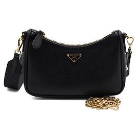 Prada Mini sac hobo avec bandoulière en chaîne dorée