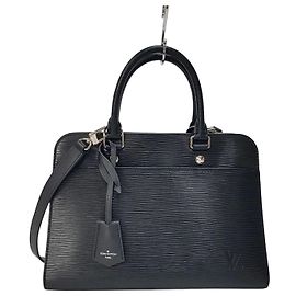 Louis Vuitton Borsa a Tracolla Banu Tote in Epi