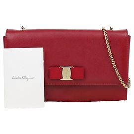 Salvatore Ferragamo Borsa a tracolla e crossbody in pelle con catena Burgundy