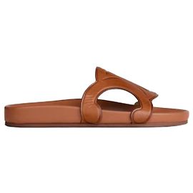 Céline Triomphe Slide Beige aus gegerbtem Kalbsleder