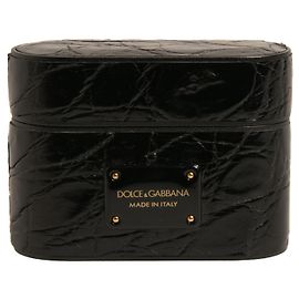Dolce & Gabbana Custodia Airpods in pelle nera con placca logo in metallo