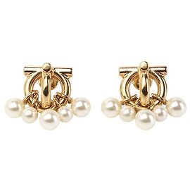 Salvatore Ferragamo Pendientes Gancini de perlas chapados en oro