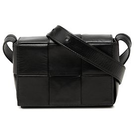 Bottega Veneta Borsa a tracolla Intrecciato Cassette in pelle di vitello Candy Paper nera