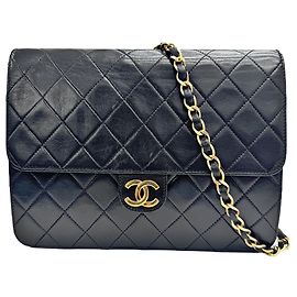 Bolso de hombro Chanel Matelassé 22