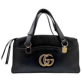 Bolsa de Ombro Gucci GG em Couro Preto