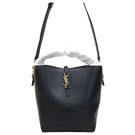 Autre Marque Leather Black Bucket Bag