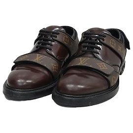 Louis Vuitton Monogram Strap Derby Schuhe