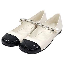 Miu Miu Ballerine in Pelle Verniciata Bianca