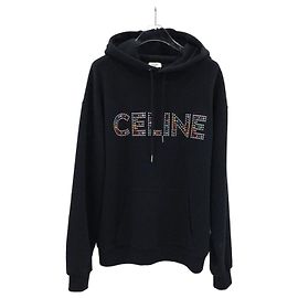 Céline Capuz com strass preto