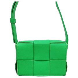 Bottega Veneta Mini borsa Cassette Intrecciato verde