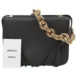 Bottega Veneta Borsa a tracolla Mount Envelope in pelle grana media Nero