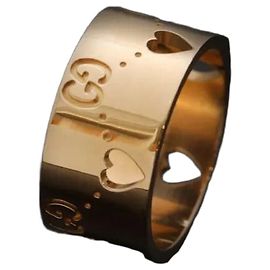 Gucci Anillo ancho con icono de corazón en oro rosa
