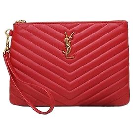 Autre Marque Cassandra Matelassé Clutch Red