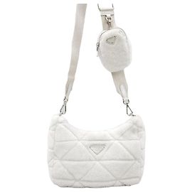 Prada Bolsa de ombro e tiracolo em shearling branco com logótipo Triangle