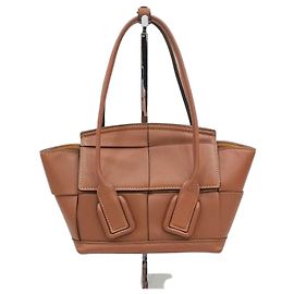 Bottega Veneta Mini Borsa Tote in Pelle Arco