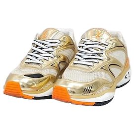 Louis Vuitton Sneakers Trail White Gold Edition