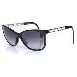 Chanel, Cat-Eye-Sonnenbrille mit weißer Lederkette