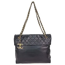 Borsa Tote Vintage Chanel in pelle matelassé nera con catena