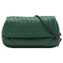 Bottega Veneta Mini Crossbody-Tasche mit Klappe und erweiterbarer Kette aus grünem Nappa Intrecciato