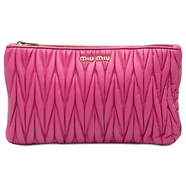 Clutch Miu Miu in Nappa Matelassé rosa