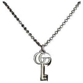 Gucci Silver GG Marmont Schlüssel-Anhänger Halskette