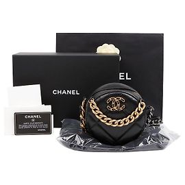 Chanel Mini runde Schulter- und Crossbody-Tasche aus Lammleder in Schwarz mit goldfarbenen Beschlägen