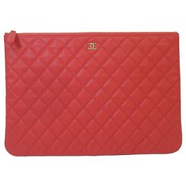 Chanel Serie Clutch Large Rossa Classic Caviar