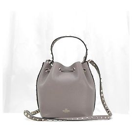 Valentino Borsa bucket Rockstud in vitello grana Dove Gray