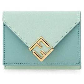 Fendi Cartera Tri-Fold Micro Diamond