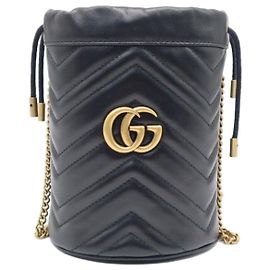 Gucci Mini Borsa a Secchiello GG Marmont in Matelassé Chevron Nera
