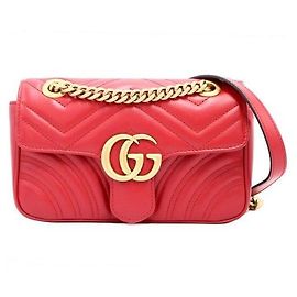 Gucci Mini Borsa a tracolla GG Marmont in pelle matelassé chevron rossa