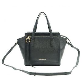 Salvatore Ferragamo Borsa piccola con manico in vitello nero con dettagli dorati