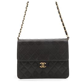 Borsa a tracolla con catena Chanel in pelle d'agnello nera