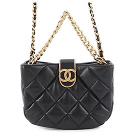 Borsa a tracolla con catena Chanel in lambskin nero