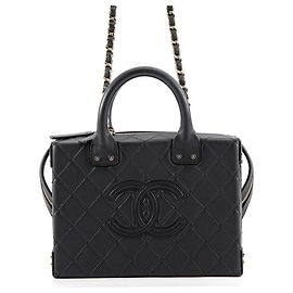 Chanel Matelassé Schultertasche mit Kette