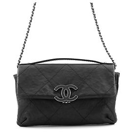 Bolsa de Ombro Chanel Matelassé com Corrente
