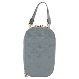 Portacellulare Christian Dior Lady Dior con catena Cannage matelassé vernice