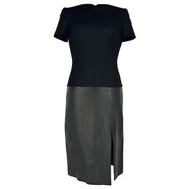 Vestido midi de manga curta Alexander Mcqueen em lã preta