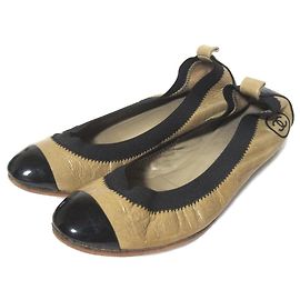 Ballerine in vernice Chanel