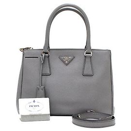 Prada Borsa Tote e Borsa a Tracolla Saffiano Lux Medium