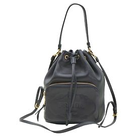 Prada Duet Bucket Bag aus Grace-Kalbsleder in Schwarz