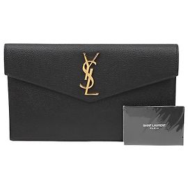 Autre Marque Clutch Monogram Gold para mulher em pele granulada preta