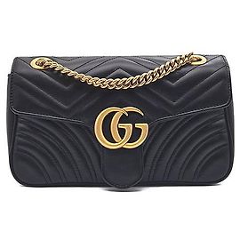 Gucci GG Marmont Matelassé Schultertasche mit Kette Small