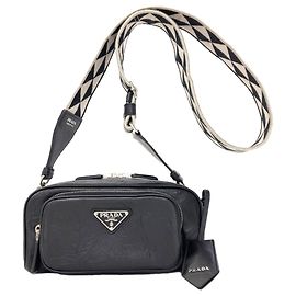 Bolso de hombro Prada Logo