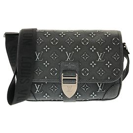 Louis Vuitton Archy Messenger MM Schultertasche aus Kalbsleder