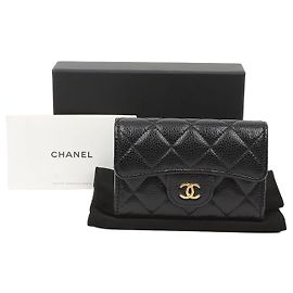 Chanel Tarjetero Classic de piel de becerro Gold