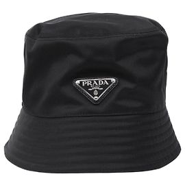 Prada Nylon Bucket Hat in Schwarz mit Dreiecks-Logo