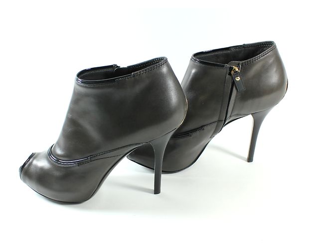 Botines Louis Vuitton Intense Gris Cuero - vista 3
