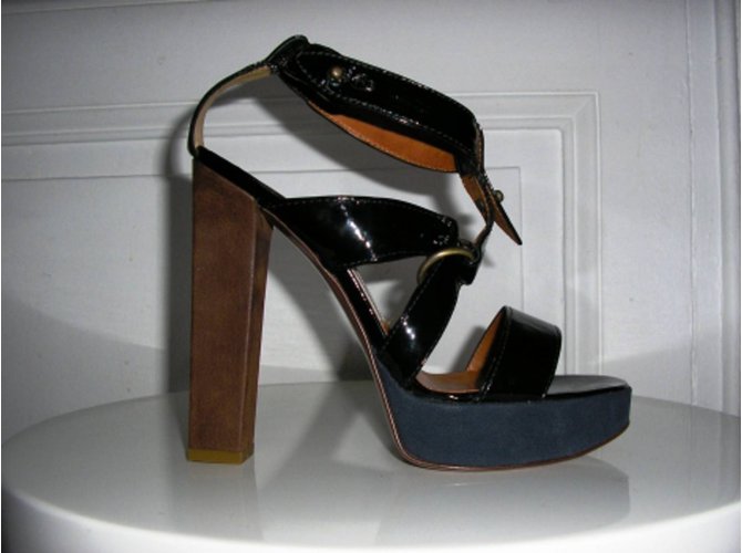 Sandali Lanvin Offset in vernice nera Nero - vista 3