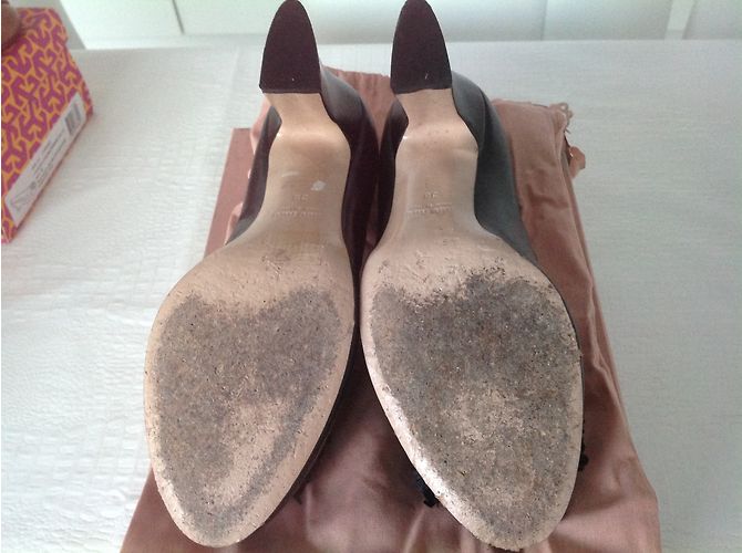Décolleté Miu Miu Nere in Pelle con Borchie e Frange Nero - vista 4